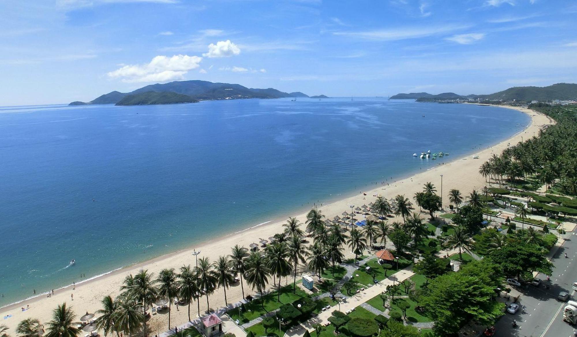 Ivy Hotel Nha Trang Extérieur photo